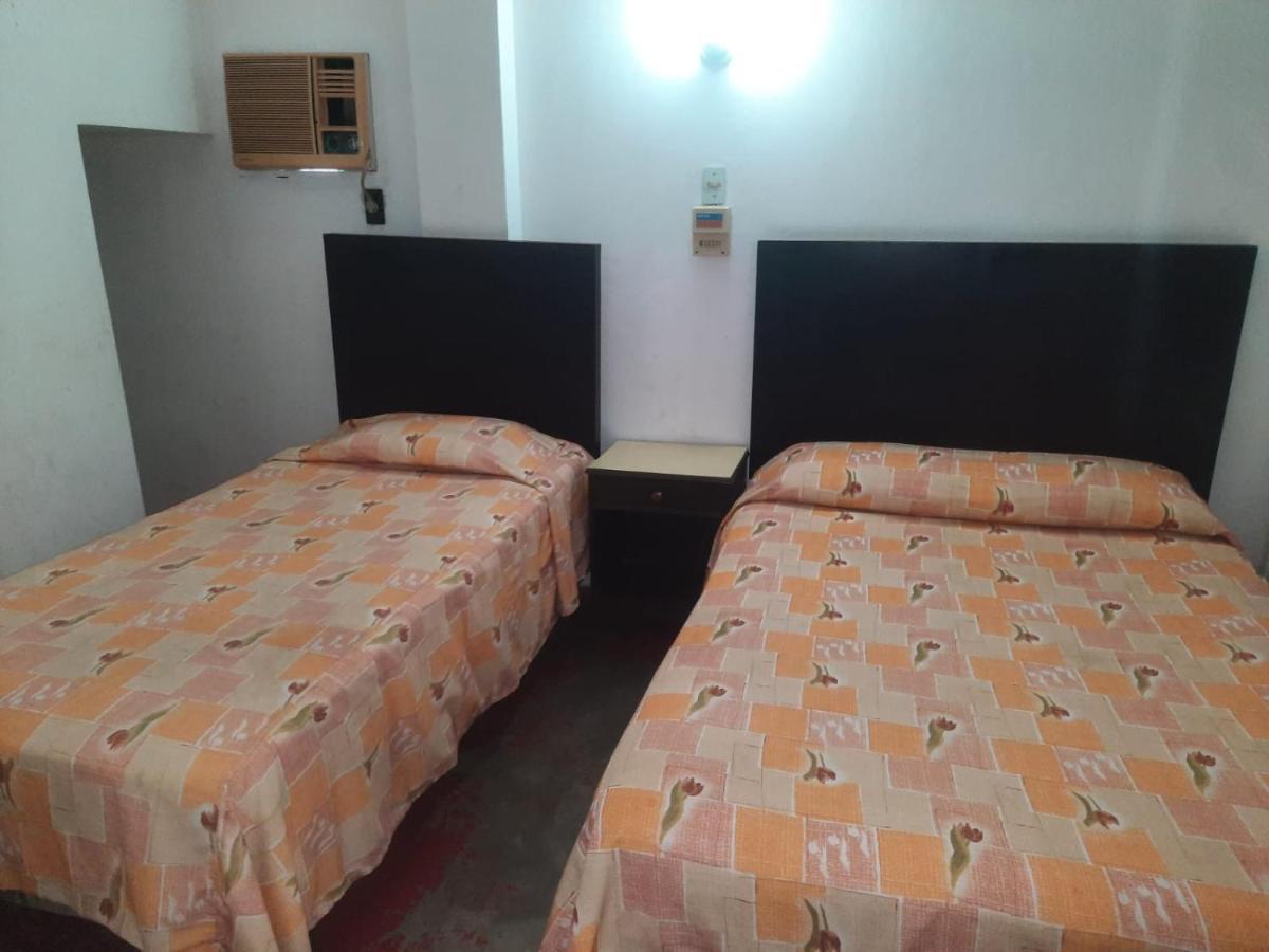 Hotel Acuario กาเตมาโก ภายนอก รูปภาพ