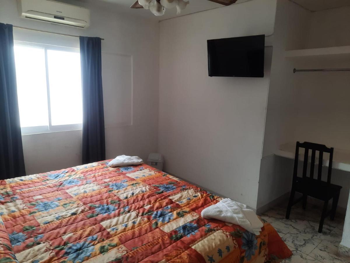 Hotel Acuario กาเตมาโก ภายนอก รูปภาพ