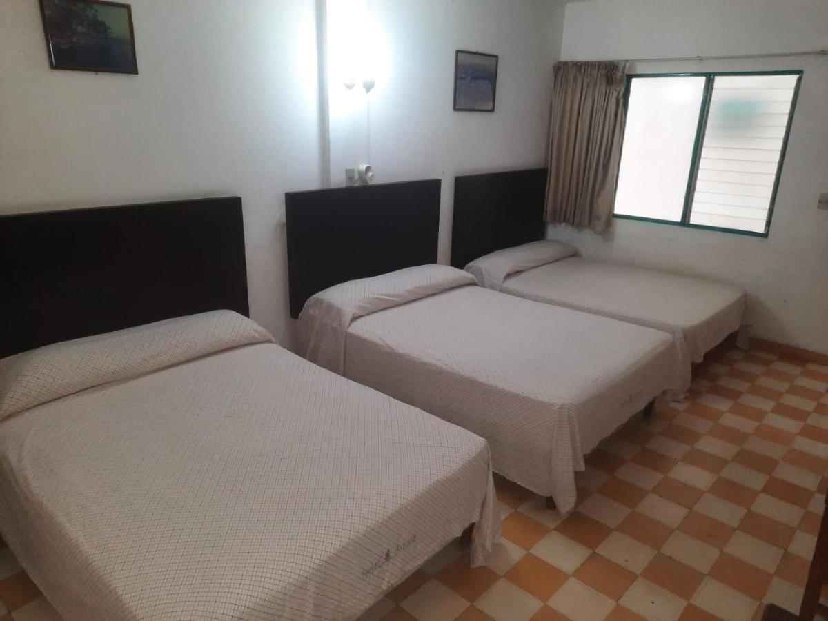 Hotel Acuario กาเตมาโก ภายนอก รูปภาพ