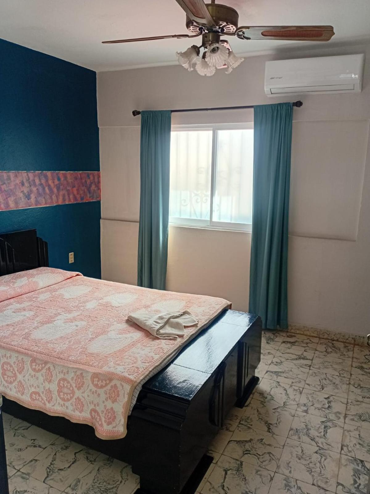 Hotel Acuario กาเตมาโก ภายนอก รูปภาพ