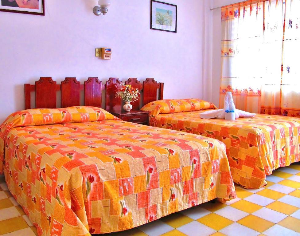 Hotel Acuario กาเตมาโก ภายนอก รูปภาพ